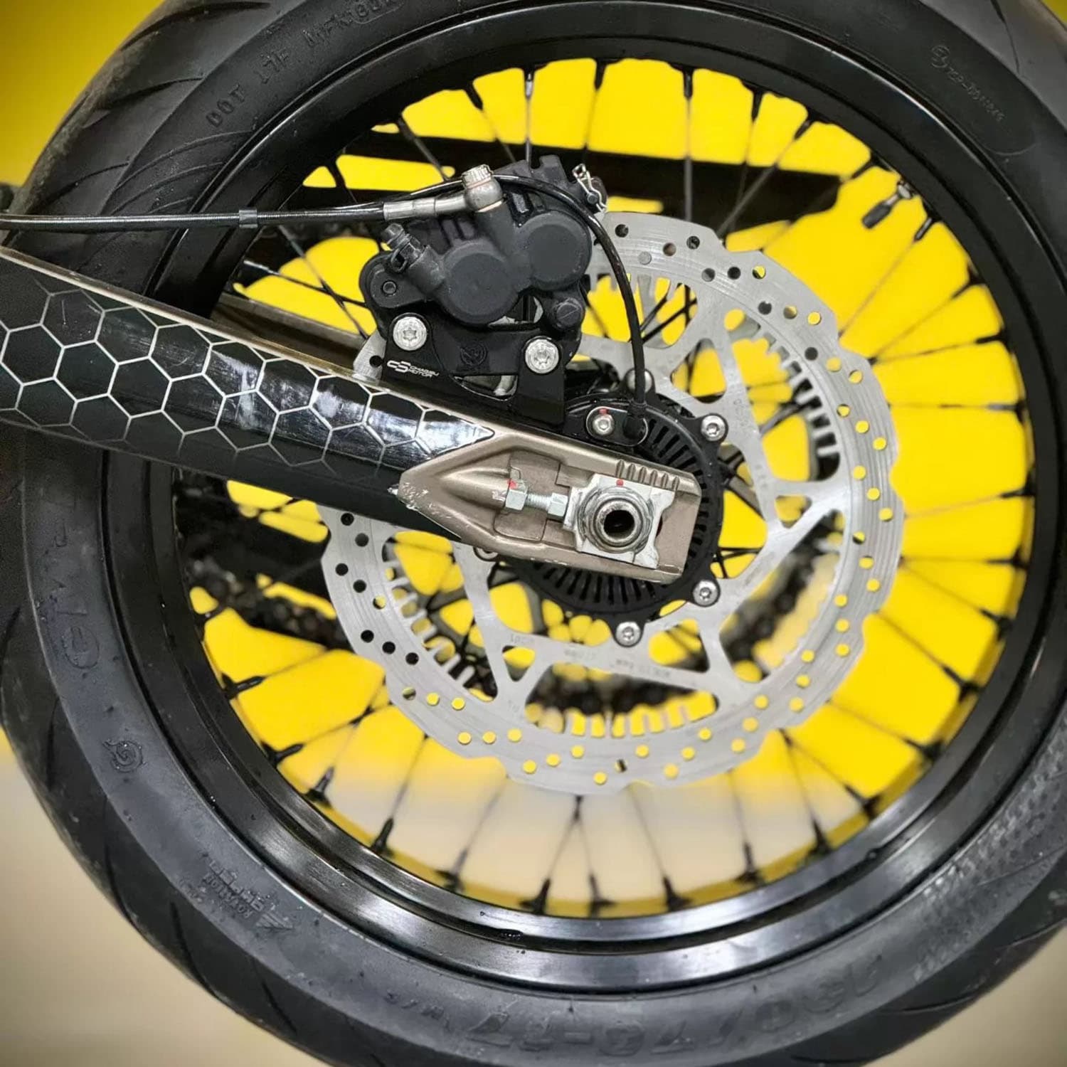 Ultra Bee Complete Brake Upgra - огляд і ціна Front Rear Brake Caliper Bracket Kit